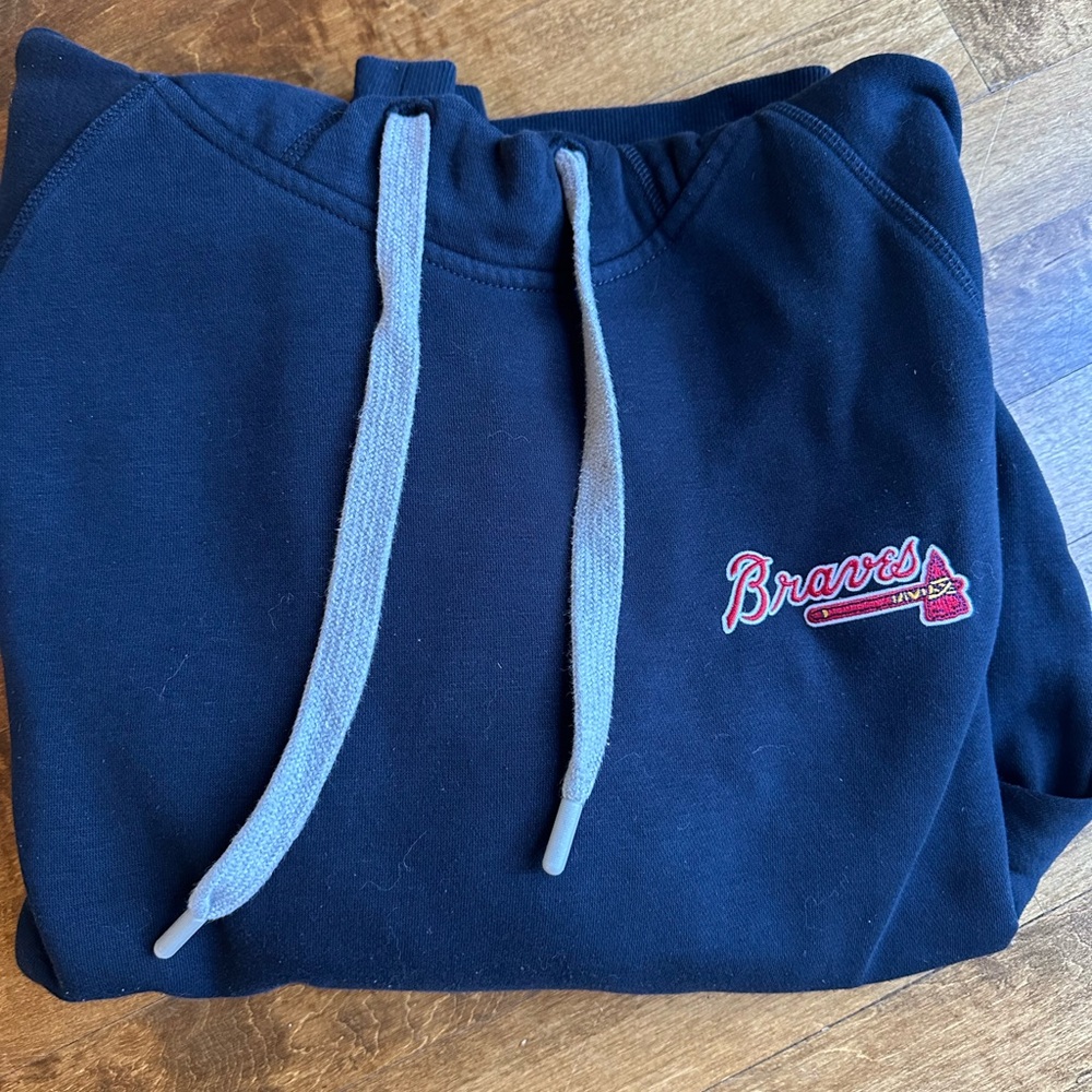 Atlanta Braves sweatshirt